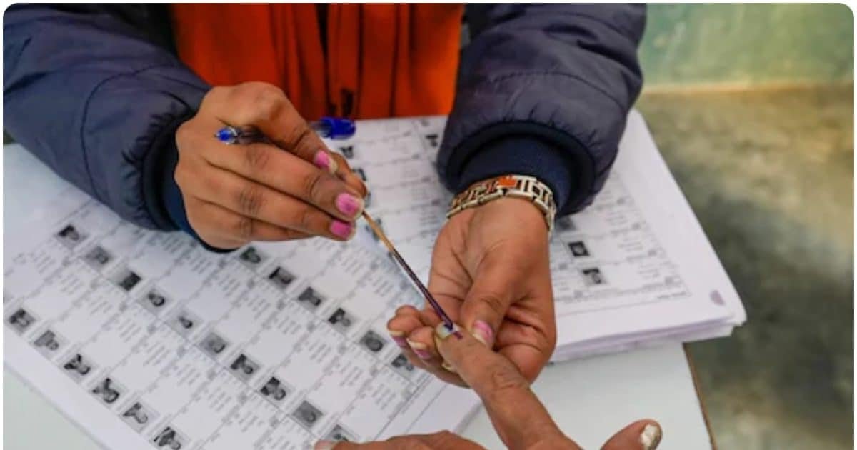 West Bengal Voter List : तीन बार कोई घर पर नहीं मिला तो कट जाएगा वोटर लिस्ट से नाम, फिर जुड़वाने की ज़िम्मेदारी आपकी