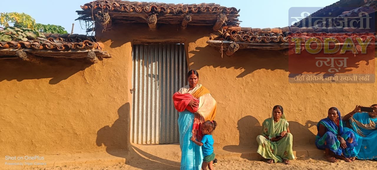 पांच साल का प्रेम संबंध विवाद में बदला:दो बच्चों संग प्रेमी के घर पहुंची रीता, सास-ननद ने लगाया ताला