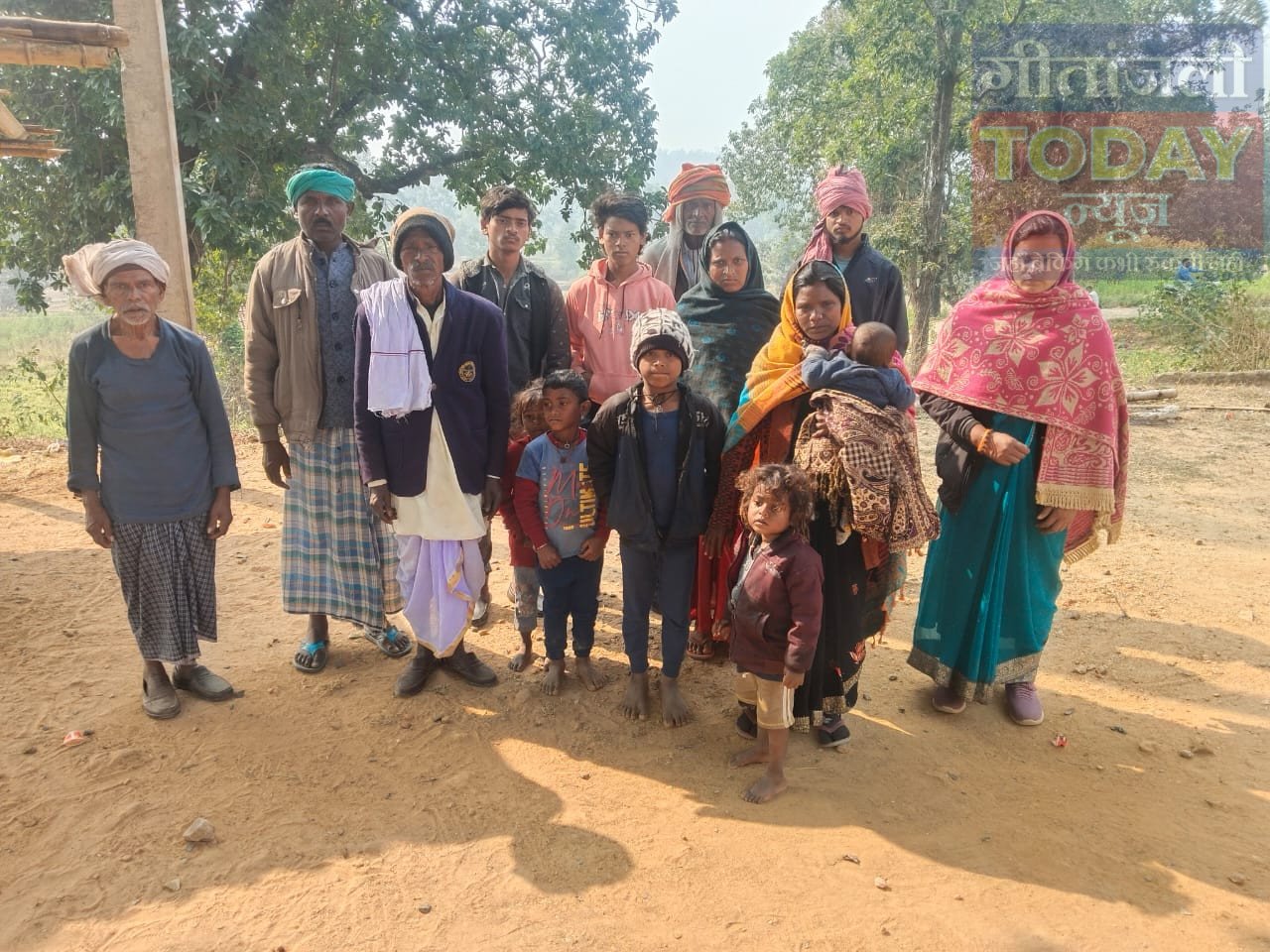 मृतक की पत्नी ने रंका थाना में दिया आवेदन, पति के हत्यारों की गिरफ्तारी की लगाई गुहार