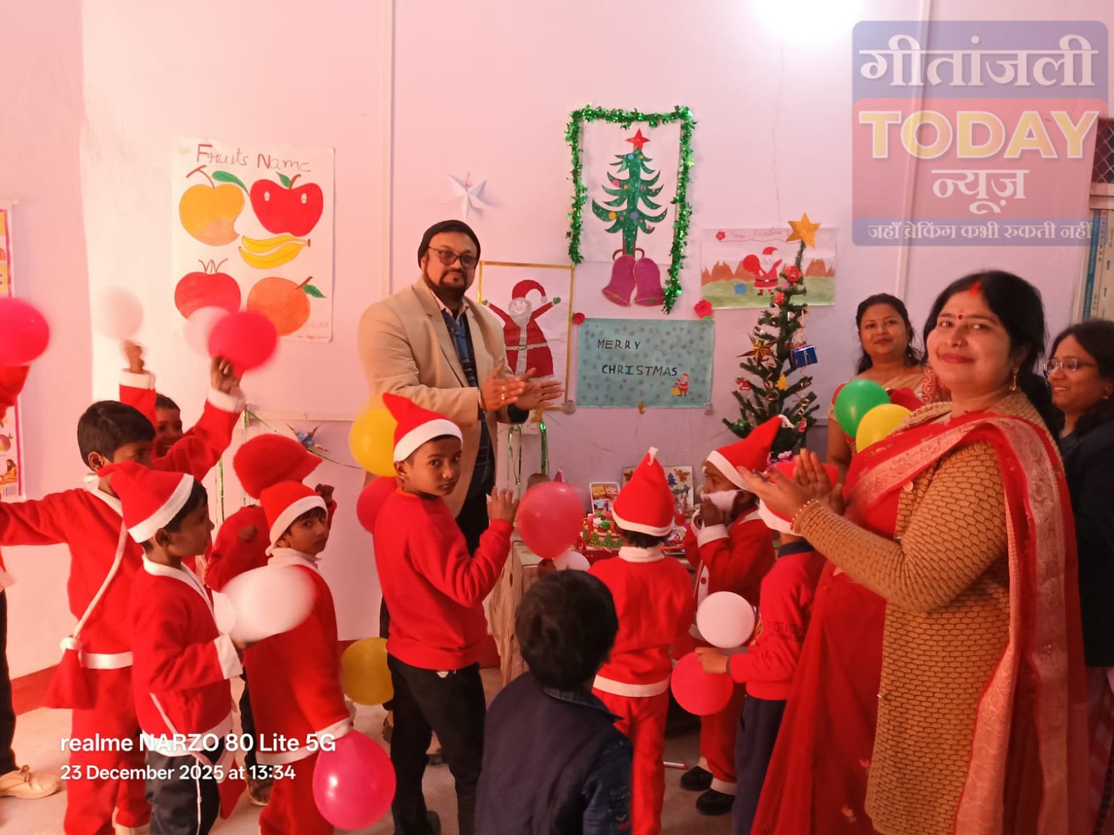 आर.के. पब्लिक स्कूल में उत्साह के साथ मनाया गया क्रिसमस दिवस, सांता बने नन्हे बच्चों ने बांटी खुशियाँ