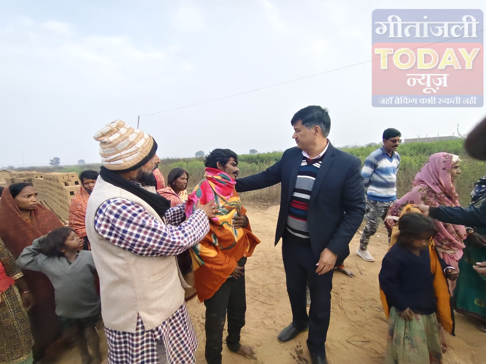 आइये खुशियाँ बाँटें अभियान का 25वां दिन, राणाडीह ईंटभट्ठा में जरूरतमंदों को मिली राहत