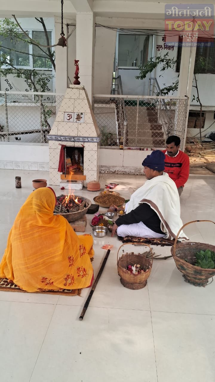 फोका बीर बाबा के निर्वाण दिवस पर सर्वेश्वरी समूह आश्रम में विशाल भंडारा, उमड़ी श्रद्धालुओं की भीड़