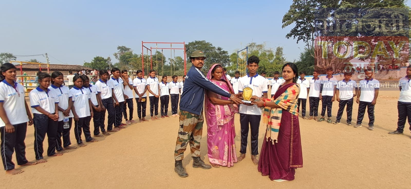 राष्ट्रीय युवा दिवस पर 30 छात्राओं के बीच साइकिल वितरण ग्राम सेवा परियोजना की सराहनीय पहल