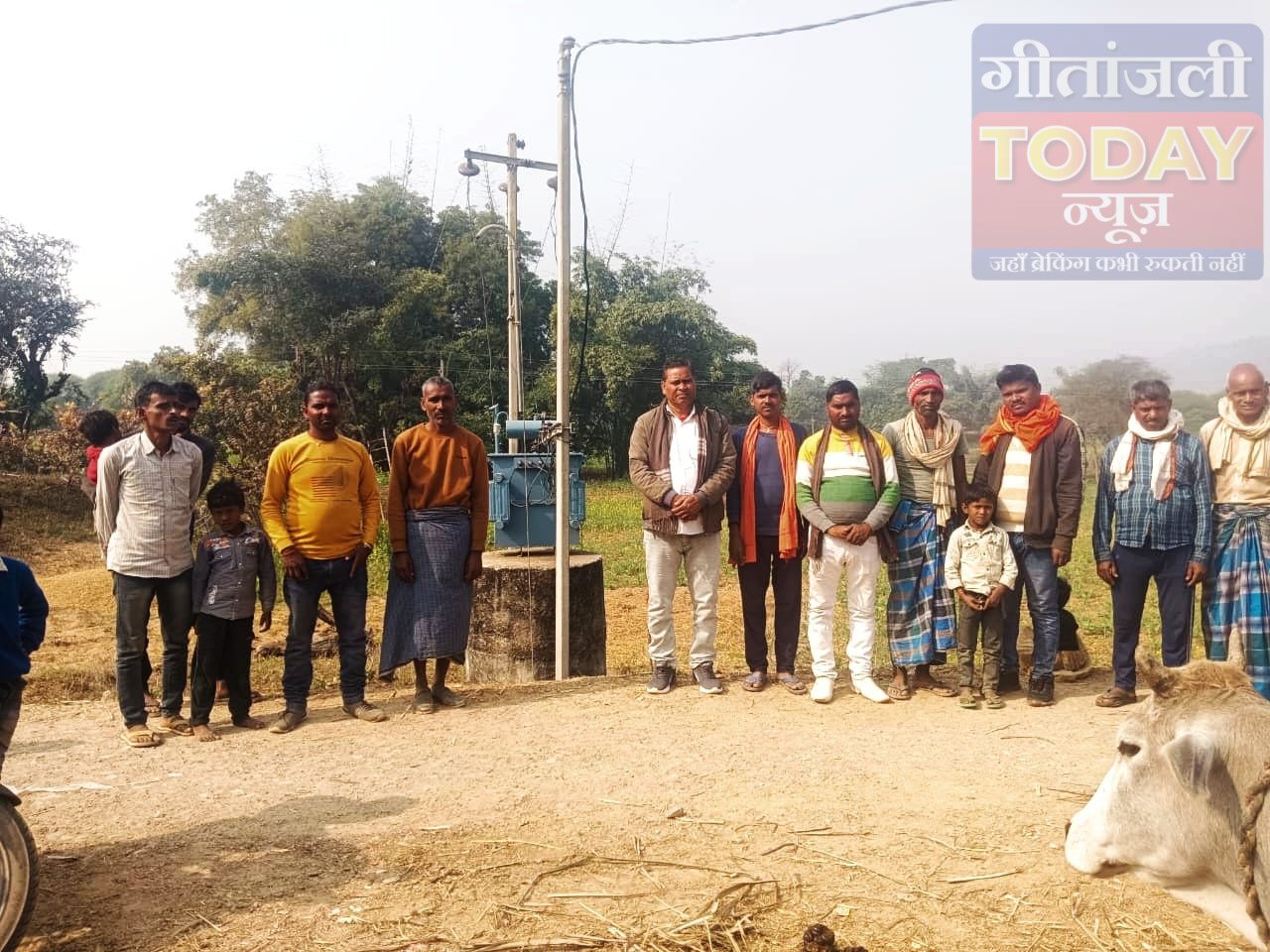 खोनहर पूर्वी में चार माह बाद बिजली संकट दूर,नया ट्रांसफार्मर स्थापित