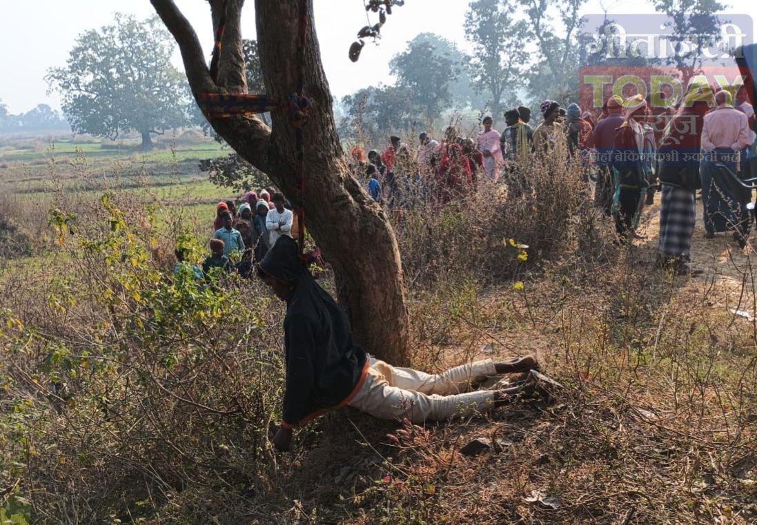 जमुआ बांध पर पेड़ से लटका मिला युवक का शव, आत्महत्या या हत्या—जांच में जुटी पुलिस