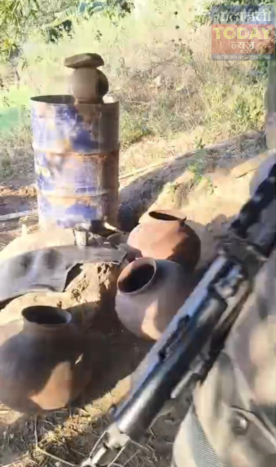 कच्ची शराब के विरुद्ध अभियान में धुरकी पुलिस को बड़ी सफलता, 60 किलो जावा महुआ नष्ट