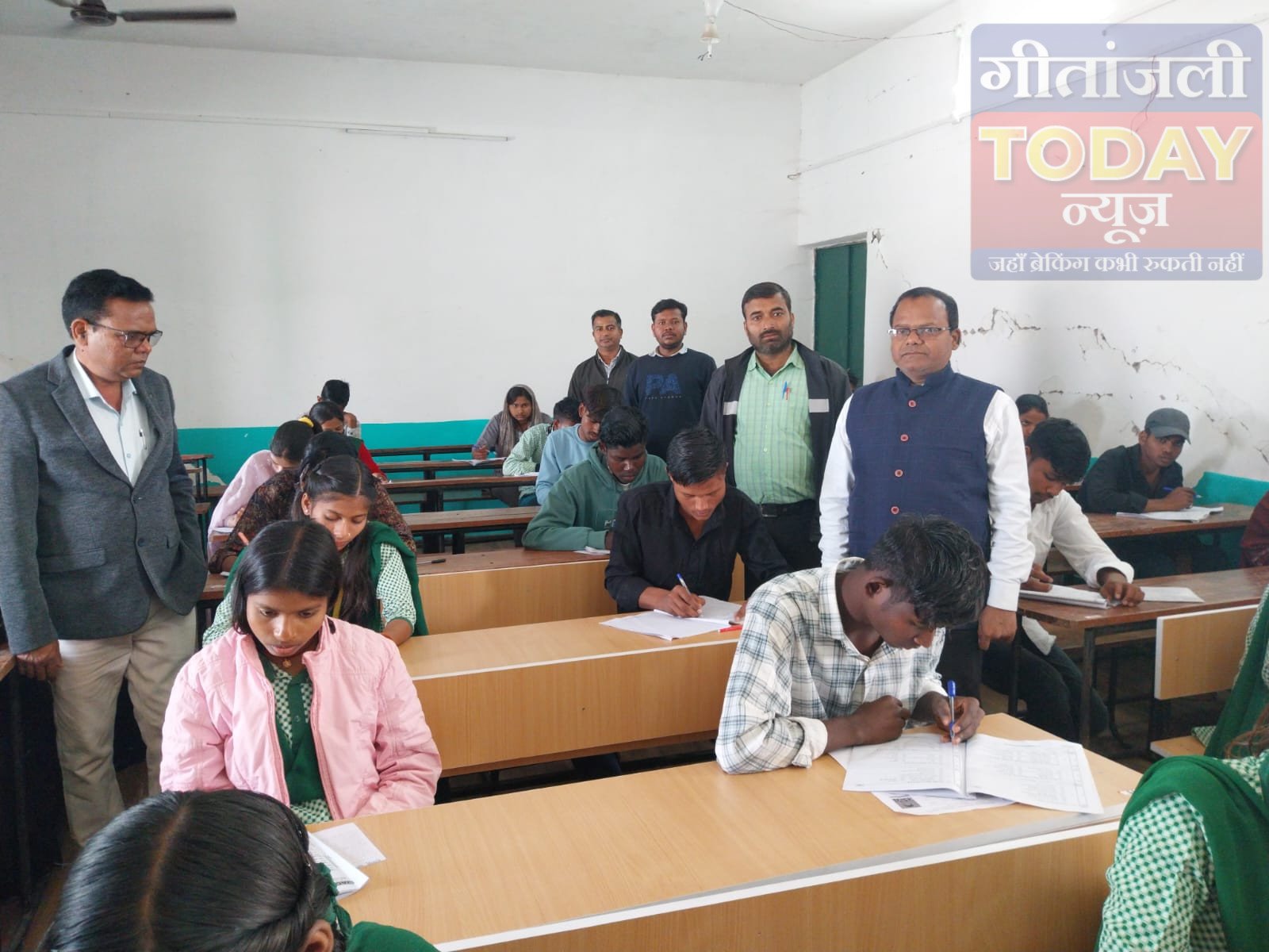 डंडई के दो केंद्रों पर शांतिपूर्ण ढंग से संपन्न हुई मैट्रिक की आईआईटी व वोकेशनल परीक्षा