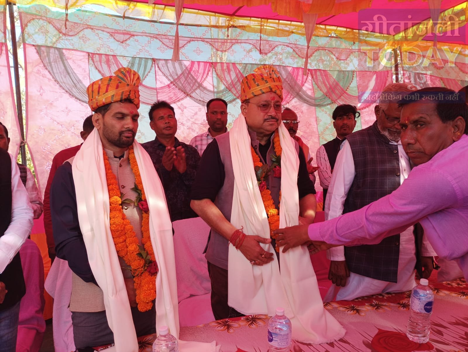 डंडई के जोगिया पहाड़ी मेले का डीसी दिनेश कुमार यादव व विधायक अनंत प्रताप देव ने किया उद्घाटन, पर्यटन स्थल का दर्जा दिलाने का आश्वासन   