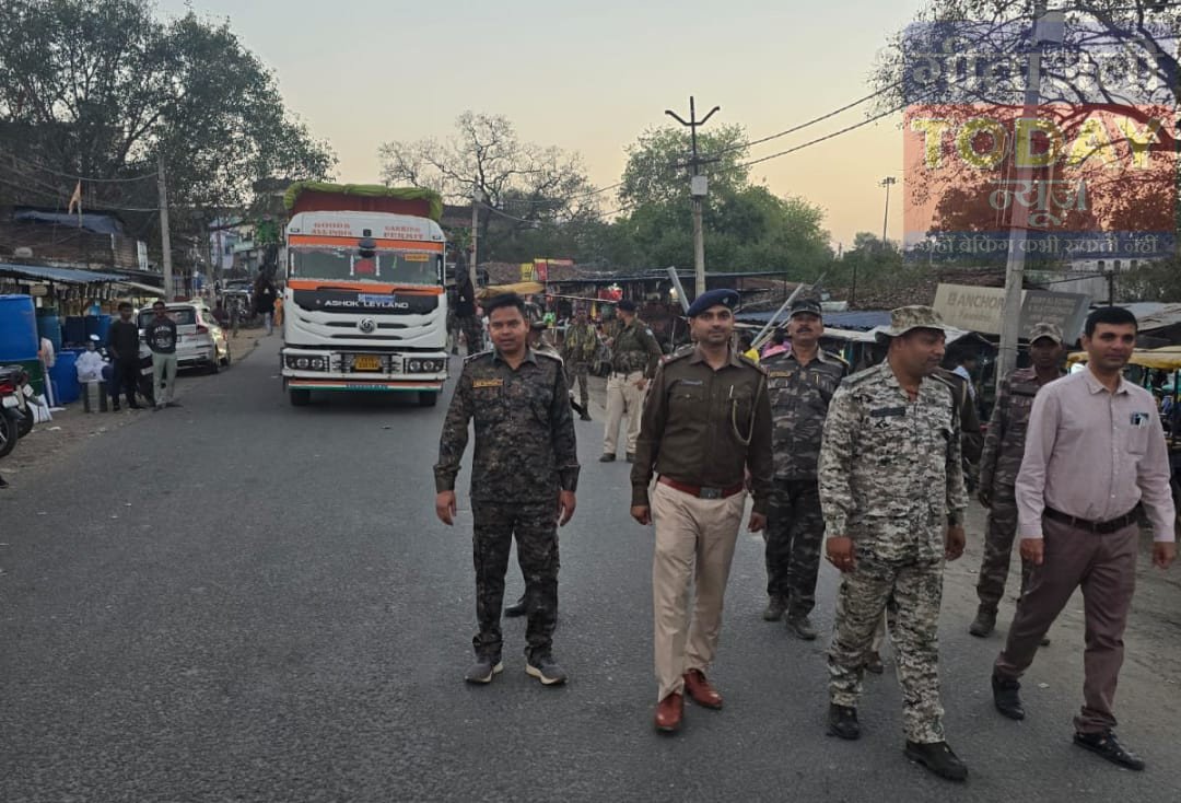 रंका में होली से पहले पुलिस का फ्लैग मार्च, हुड़दंगियों को कड़ी चेतावनी