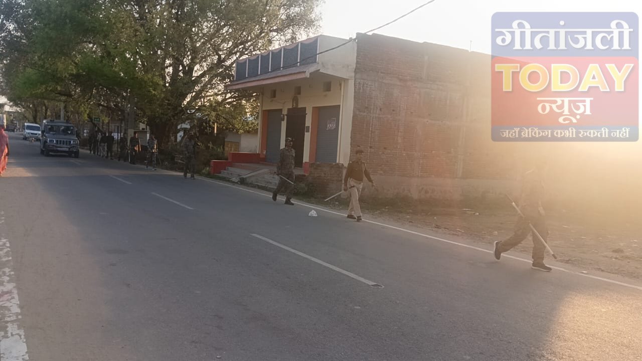 होली–रमजान पर पुलिस का फ्लैग मार्च, शांति और भाईचारे का संदेश