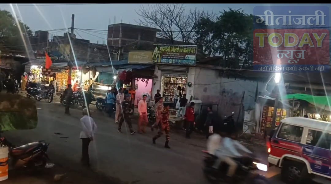 रंका में ईद, सरहुल व रामनवमी को लेकर फ्लैग मार्च, पुलिस-प्रशासन ने शांति व सौहार्द का दिया संदेश