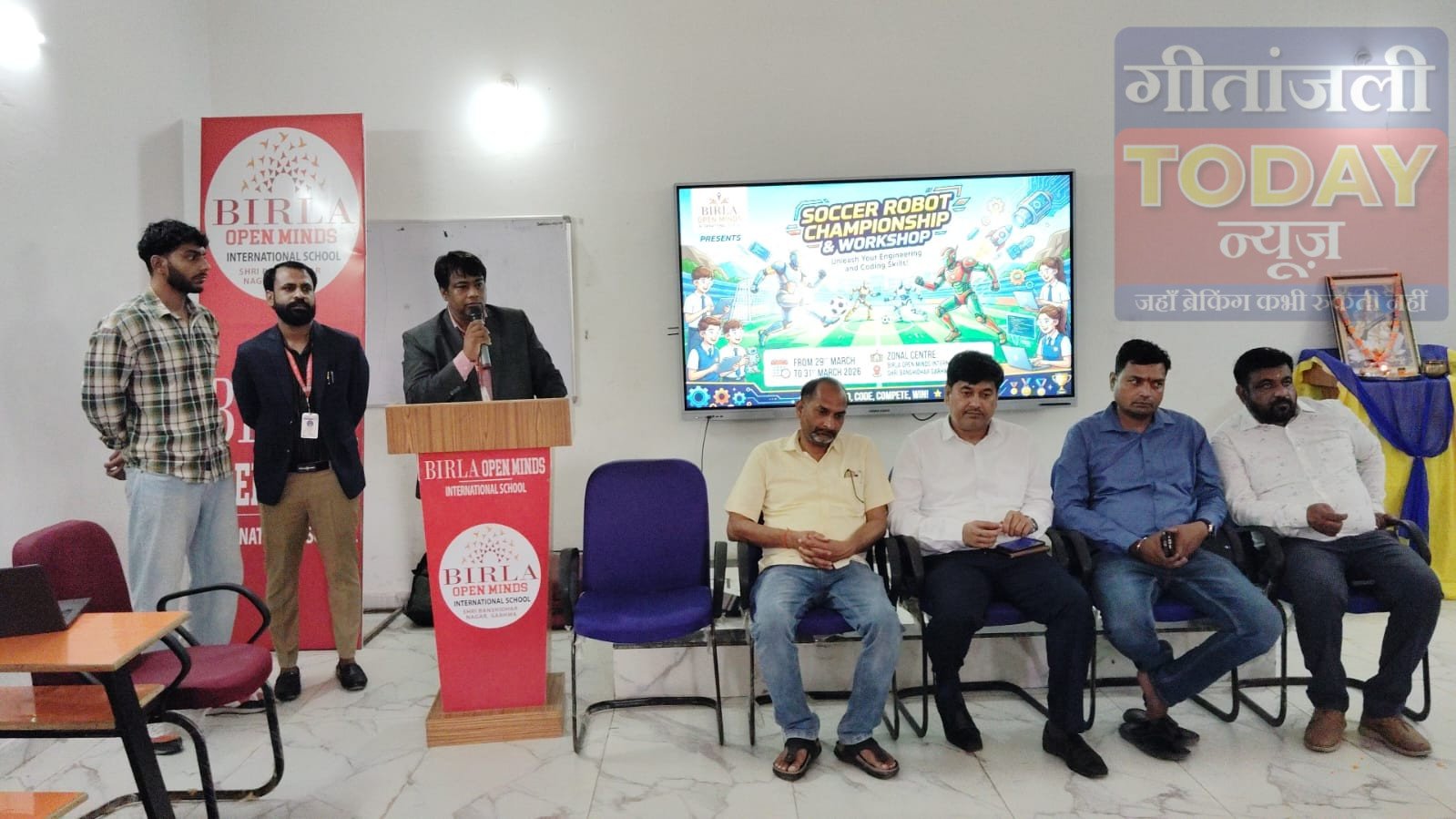 सॉकर रोबोटिक्स कार्यशाला संपन्न, छात्रों ने रोबोट से खेला फुटबॉल, आईआईटी दिल्ली फाइनल के लिए 