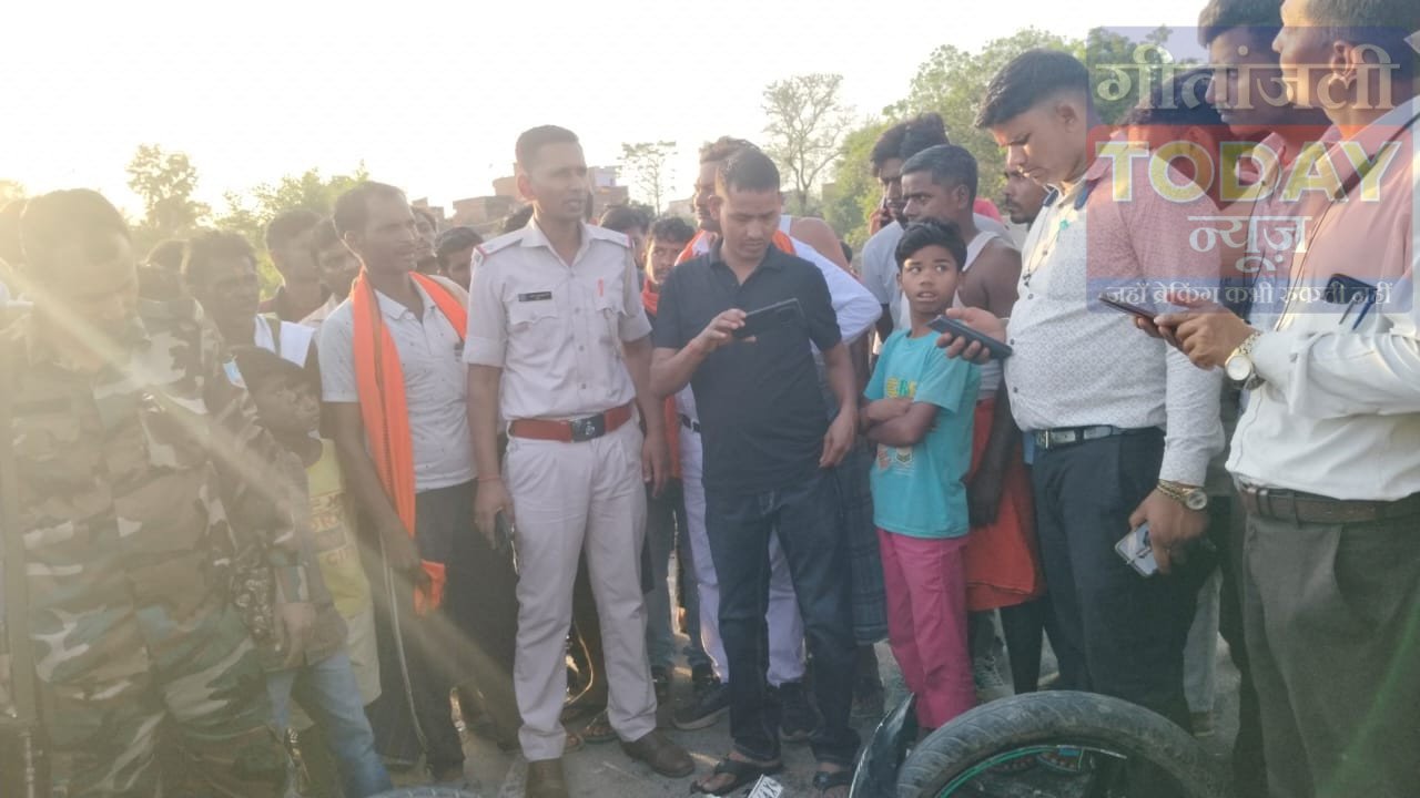 धुरकी के रक्सी गांव में दो बाइक की जोरदार टक्कर, महिला समेत कई घायल