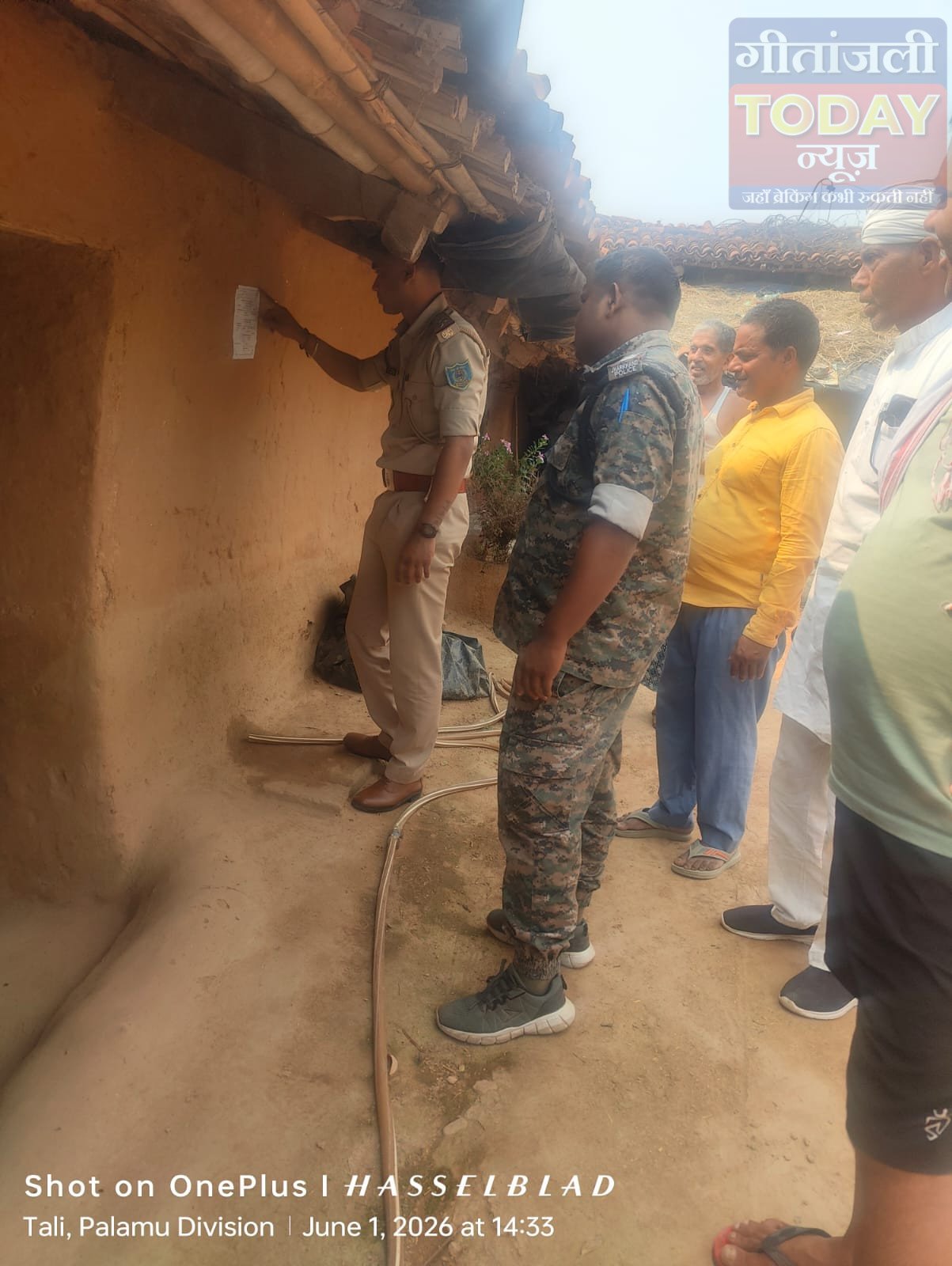 पुलिस की चेतावनी, जल्द सरेंडर करें दिग्विजय सिंह; घर और चौक-चौराहों पर लगा इश्तहार