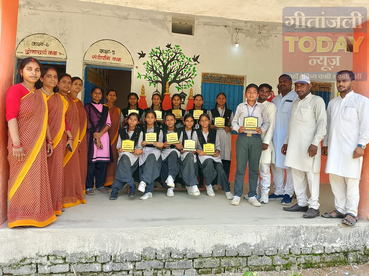8वीं बोर्ड में सरस्वती शिशु विद्या मंदिर का शानदार प्रदर्शन, 11 छात्रों ने बढ़ाया जिले का गौरव