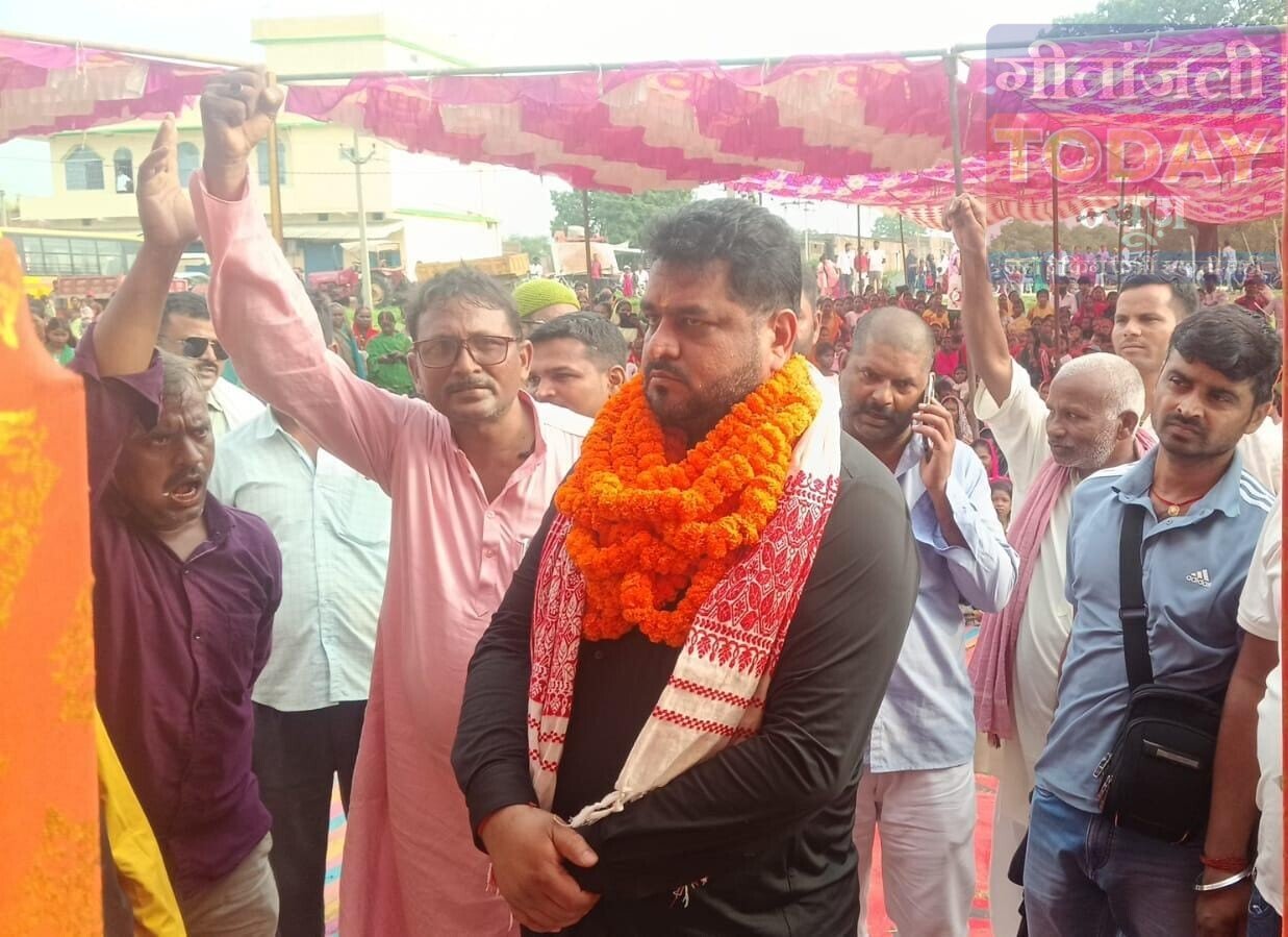 विश्व आदिवासी दिवस पर खुटिया में गूंजा समाज की एकजुटता का संदेश, दीपक प्रताप देव ने किया संबोधित