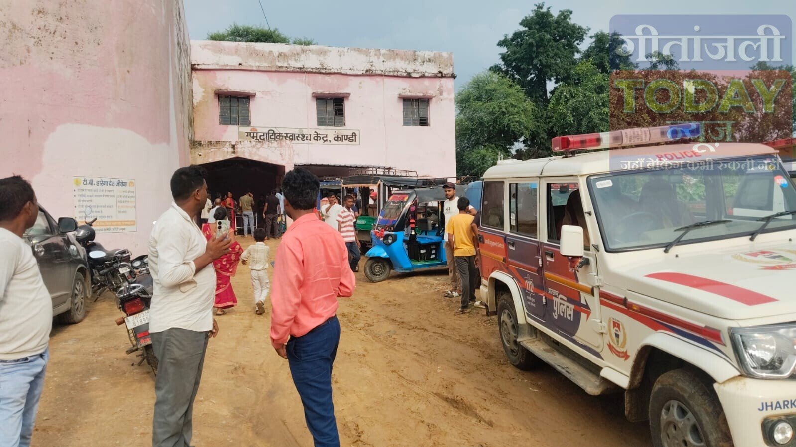 चोराटी पहाड़ी के पास दो बाइकों की जोरदार टक्कर, महिला समेत चार गंभीर
