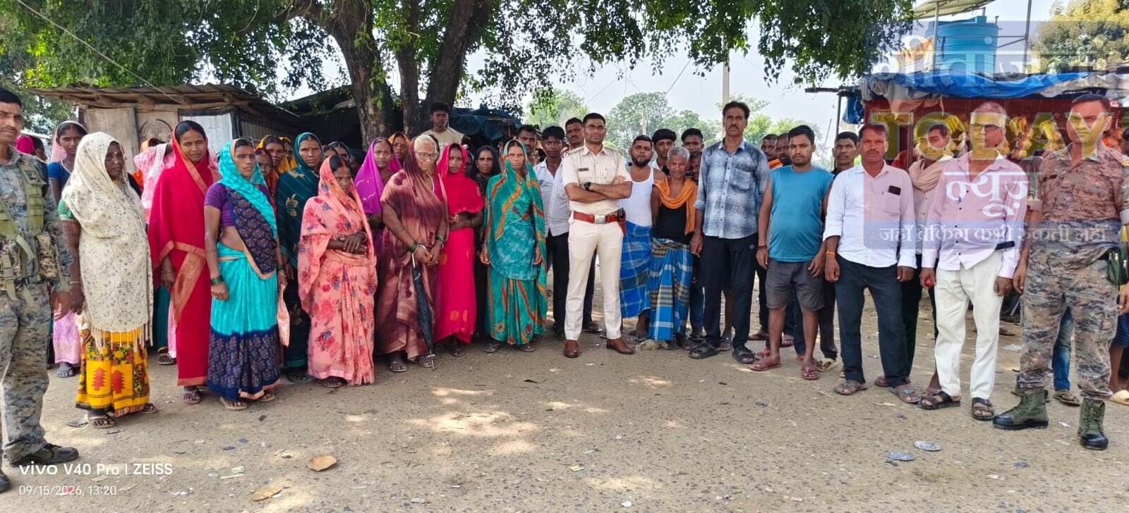 रक्सी चौराहे पर गूंजी जागरूकता की आवाज, धुरकी पुलिस ने ग्रामीणों को किया जागरूक