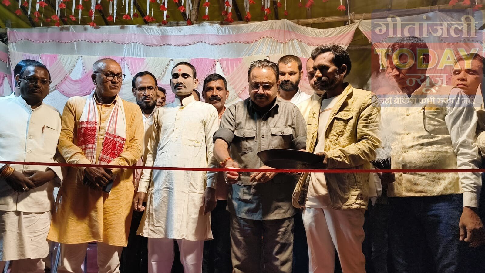 चैनपुर में छह दिवसीय नाट्यकला कार्यक्रम का शुभारंभ, विधायक अनंत प्रताप देव ने किया उद्घाटन